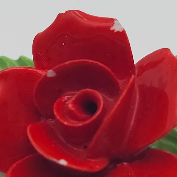 Vintage Denton Bone China Brooch Red Rose Flower Pin Made in England CHIPPED E12 - Picture 4 of 6